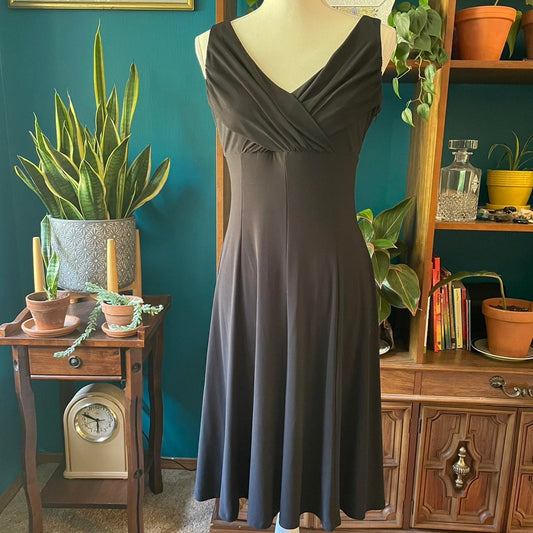 Fit & Flare Black Dress Size 6 Wrap Sleeveless Slinky Jones Wear Formal Cocktail