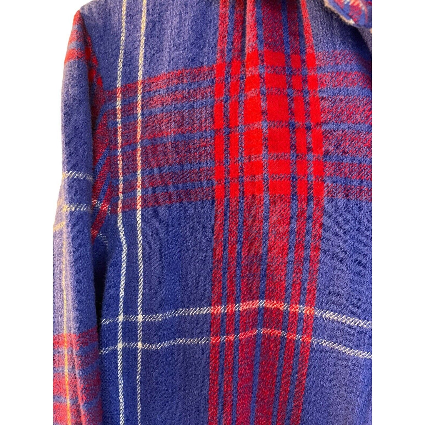 LL Bean Signature Womens Flannel Size M Red and Blue 100% Cotton Classic Natural