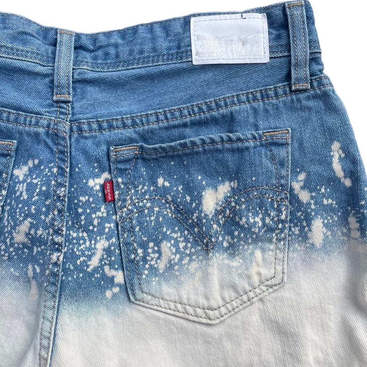 Levis Distressed Bleached Cut Off Shorts Size 27